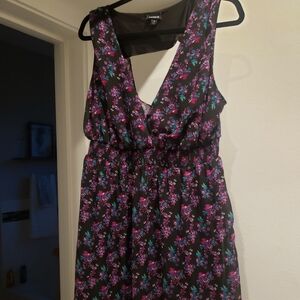 Torid Floral Dress, mid length, elastic waist 😍